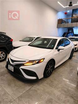 تۆیۆتا کامری